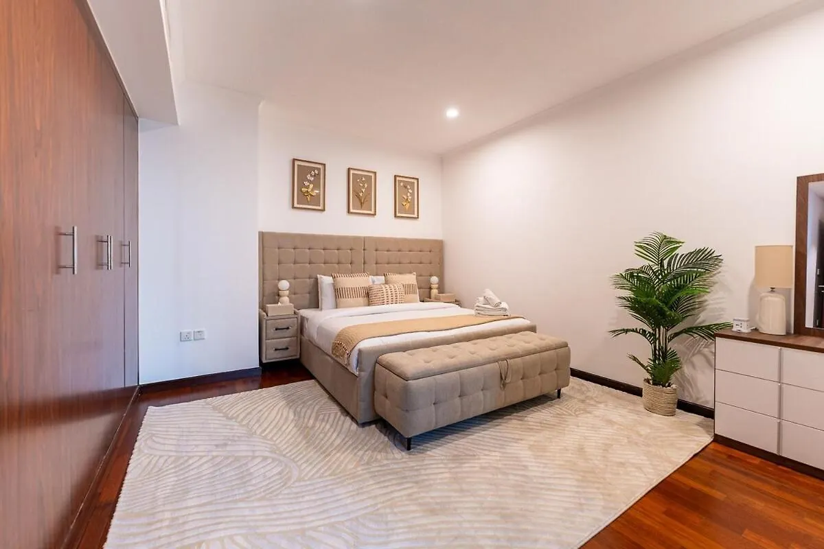 Chic 1-Bedroom Getaway With Downtown Living Charm Дубай 0*,  ОАЭ